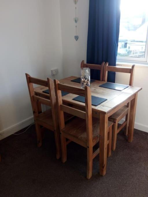 Apartment With Heated Pool & Close To Beach Paignton Buitenkant foto
